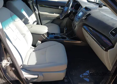 2015 Kia Sorento Lx из США, поврежденный, VIN 5XYKTCA67FG561559